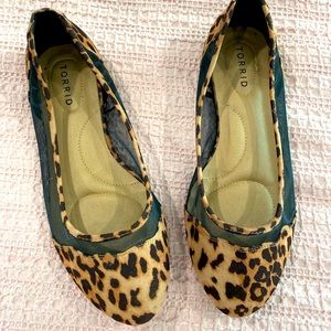 Torrid 10W leopard flats
